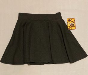 Woman’s Hybrid & Company Dark Gray Skater Skirt Size Small