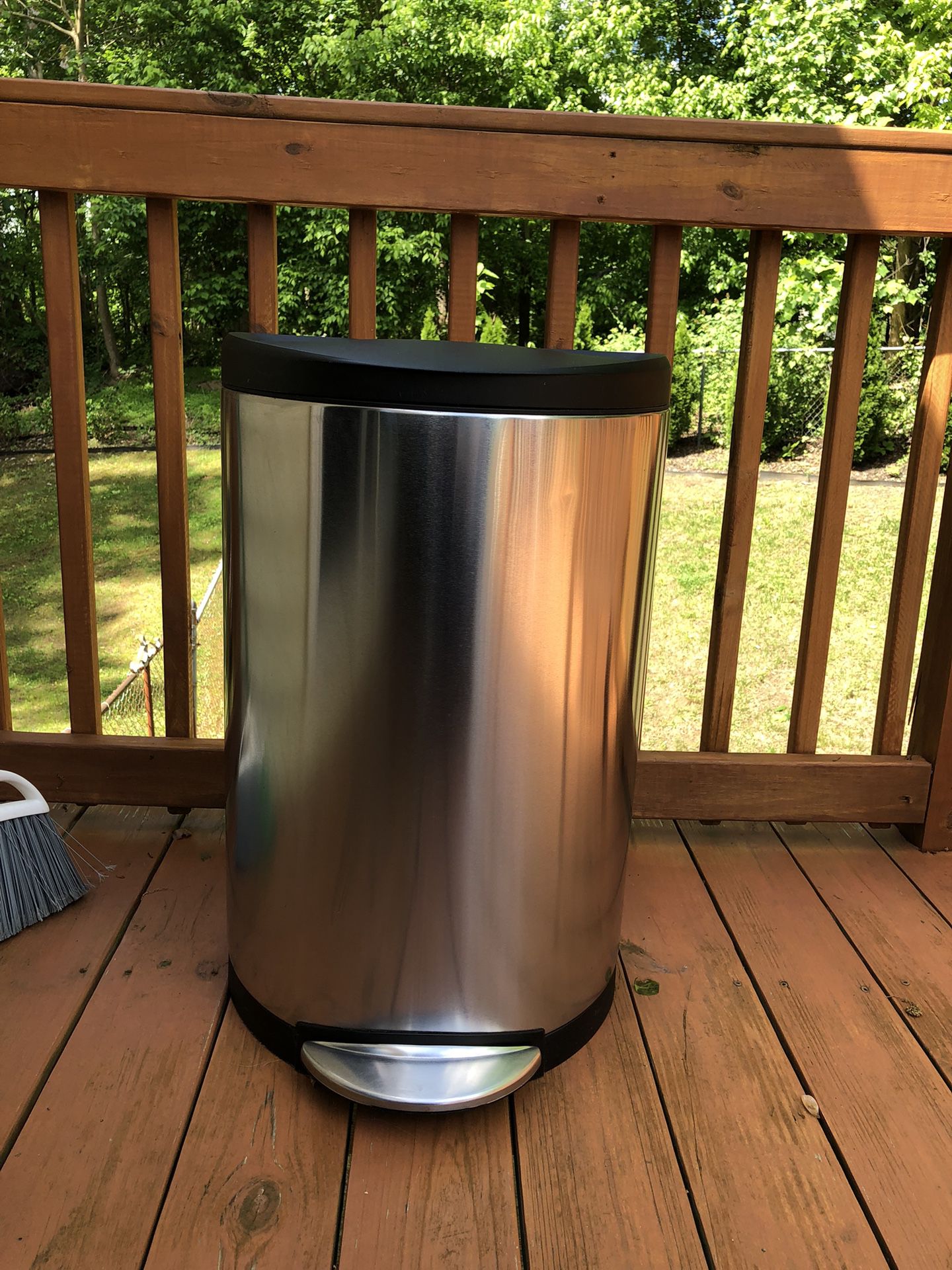 SimpleHuman Rounded Trash Can