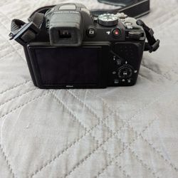 Nikon Coolpix P350