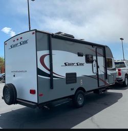 2019 Travel trailer 19’