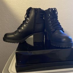 Super Cute And Comfy Boots