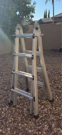 Gorilla ladder in like new conditions. Extended to 15 feet.