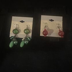 Earrings 