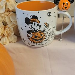 Mickey Mouse Hallowen  Pumpkin Mug