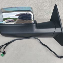 2019- 2023 DODGE RAM RAM2500
RAM3500 TOWING RIGHT MIRROR BLIND
SPOT SIGNAL HEATED CHROME USED OEM.
BB2