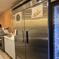 Commercial Refrigerator 
