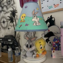 Vintage Looney Tunes Lamp 