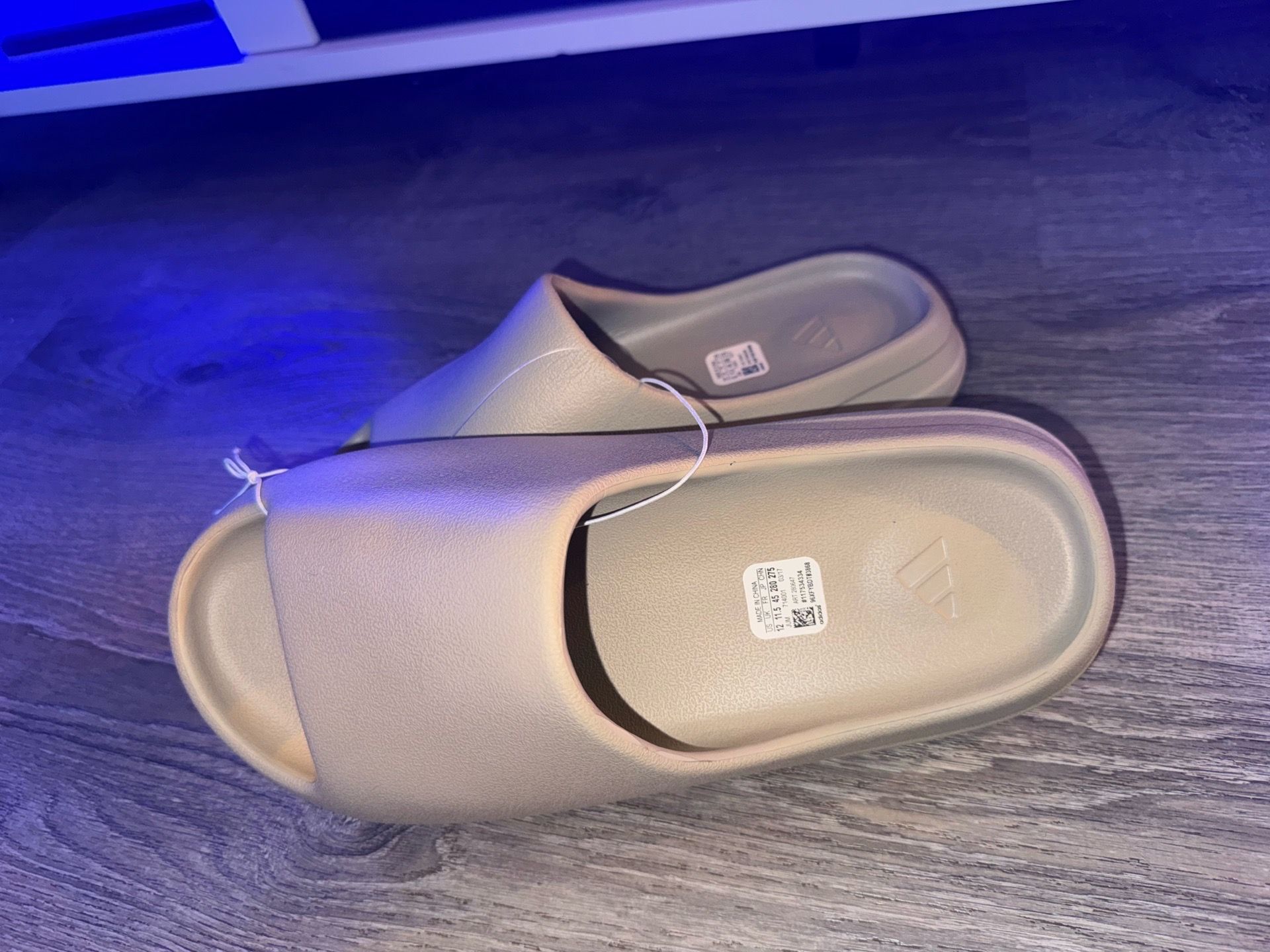 Yeezy Bone Slides men’s 12