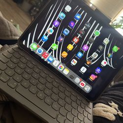 IPAD A16 USED 1 TIME