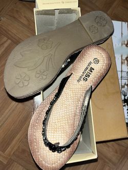 New Sandals Size 6
