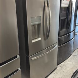 Frigidaire French Door Refrigerator 