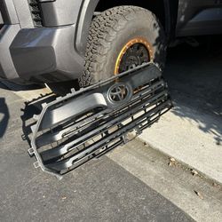2022 + Tundra OEM Grill