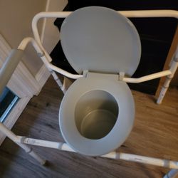 Brand new Heavy-Duty Bariatric Commode