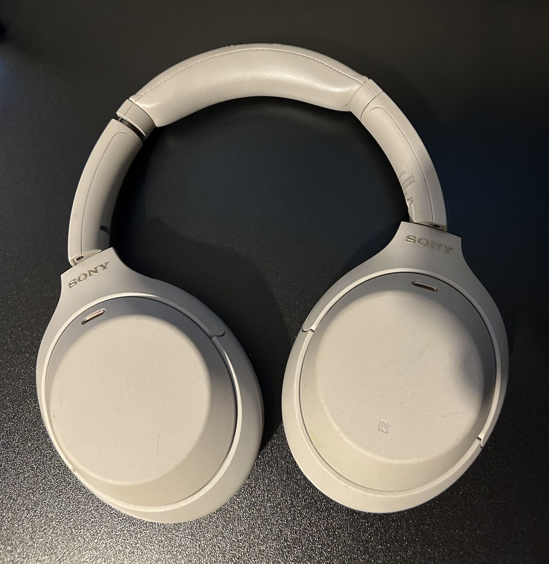 Sony WH-1000XM4 Noise Canceling Headphones - Good Condition