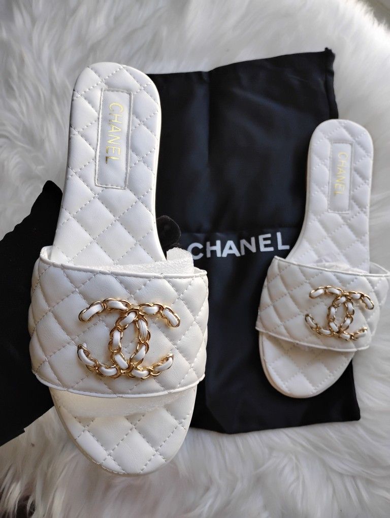 CC Quilted White Slides🤍👉See Photos Size 6.7.8