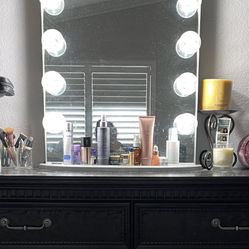 vanity mirror 