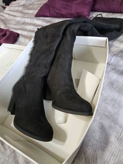 Black Boots