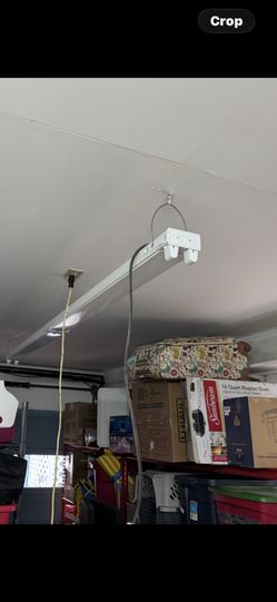 8’ Shop Lights. (4) In Total Free 