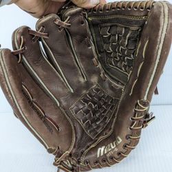 Mizuno Max Flex . Fits R H