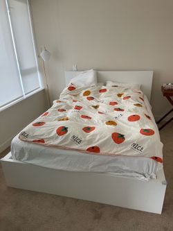 FREE Queen Beds, Mattresses & Sofa – Lynnwood Pickup