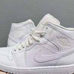 Men’s Size 8/Women's 9.5