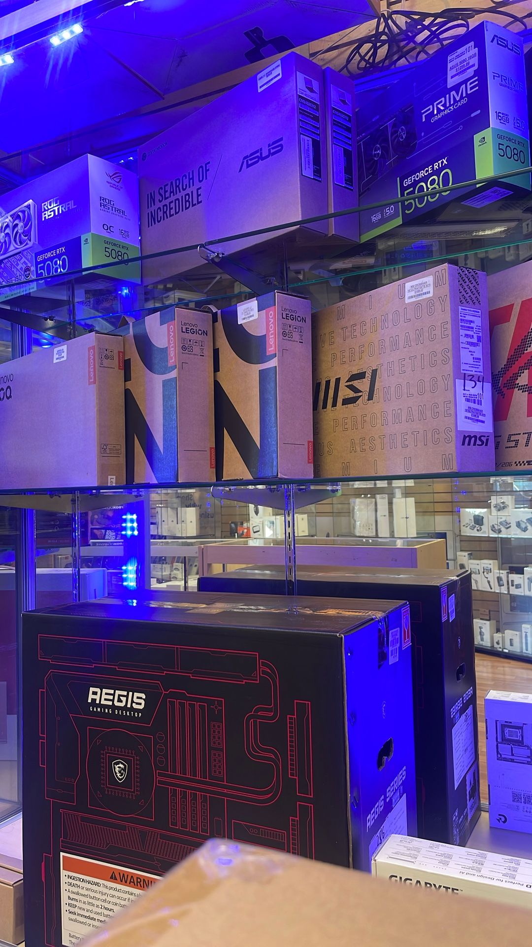 Lenovo Legion 5 15” i9 32Ram 1TB SSD RTX 5070