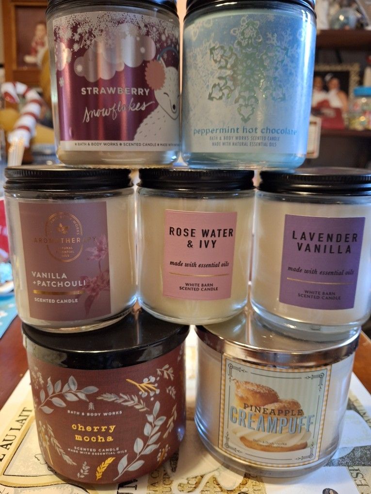 BATH& BODY WORKS CANDLES
