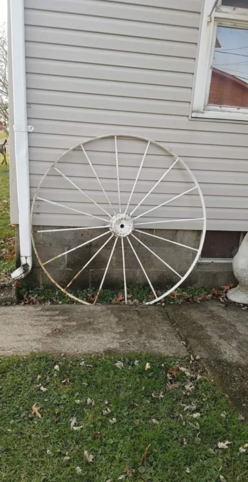 Outdoor Antique Iron Metal Wagon wheel ✨️