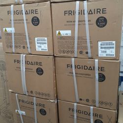 FRIGIDAIRE 6000 BTU window a/c