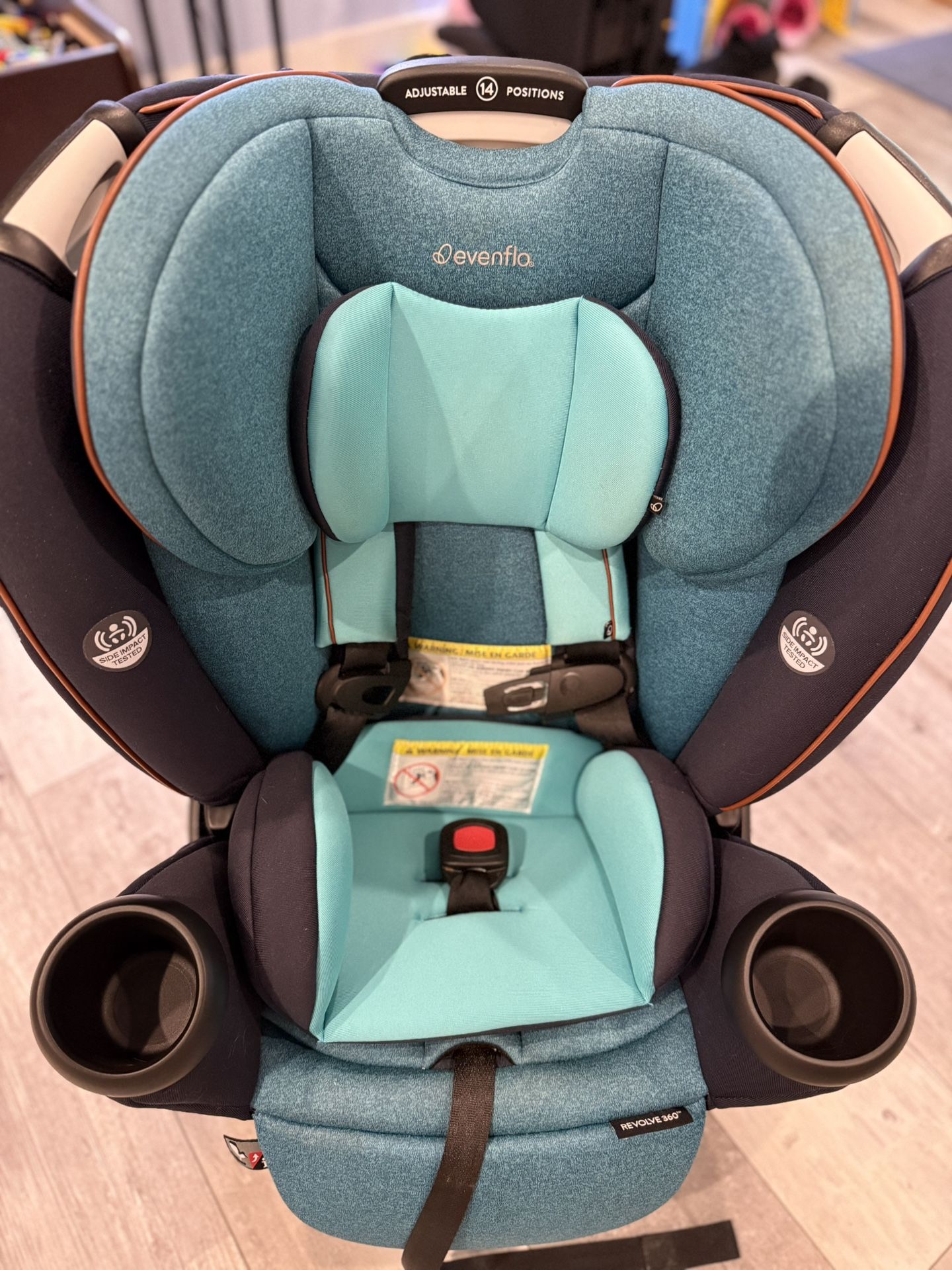 LUXE CARSEAT: Evenflo Revolve 360 Rotating Convertible Car Seat