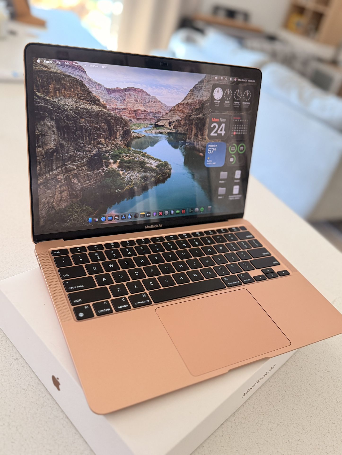 MacBook Air M1 $400 OBO