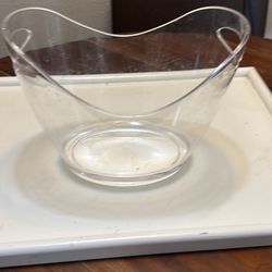 Clear Plastic Ice Bucket Or Bin
