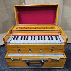 Shriji Harmonium 