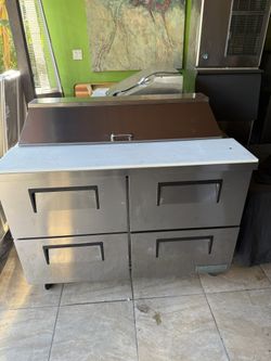 True Sandwich Prep Refrigerator 