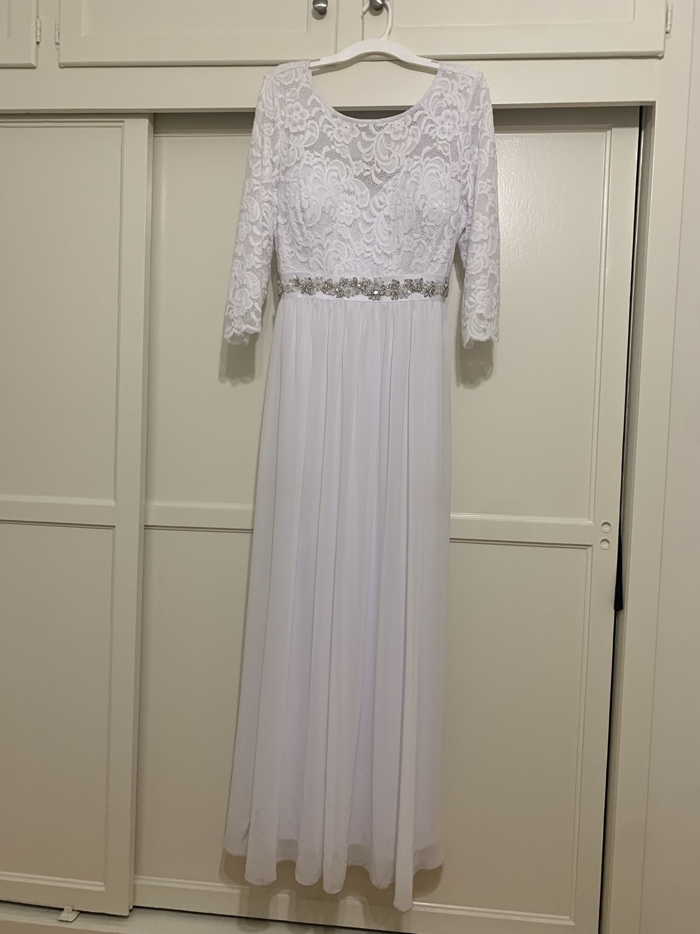 Classic Lace Wedding Dress