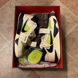 Travis Scott jumpman jack neon yellow size 9 men lightly used