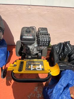 DEWALT 4400 PSI Gas Pressure Washer