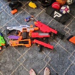 Cheap Nerf Set, 7 Guns