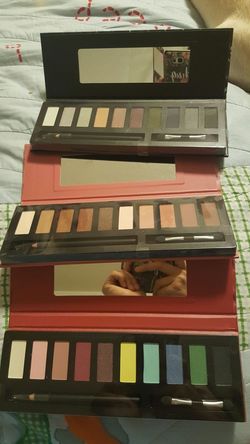 Brand new makeup pallettes!!! Great deal!
