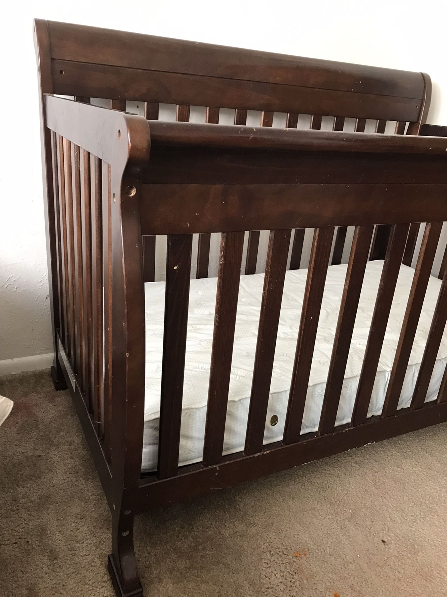 5 In 1 Crib / Toddler Bed Frame With Serta Mattress And Bumpers