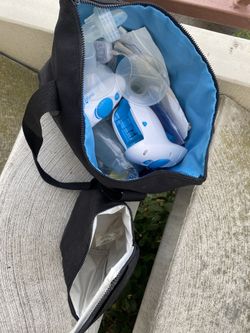 Electric Breast Pump With Bottles