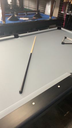 Koda pool cue.  Break/jump 25oz