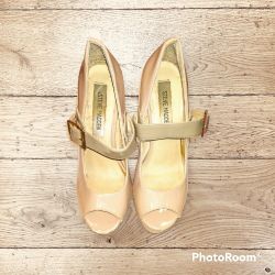 Women's Open-Toed Steve Madden Beige Platform Huh Heels Size 8