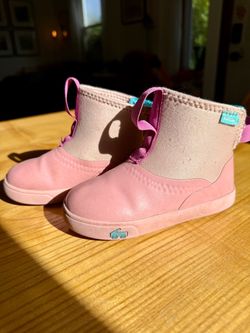 See Kai Run Rain Boots - 8c