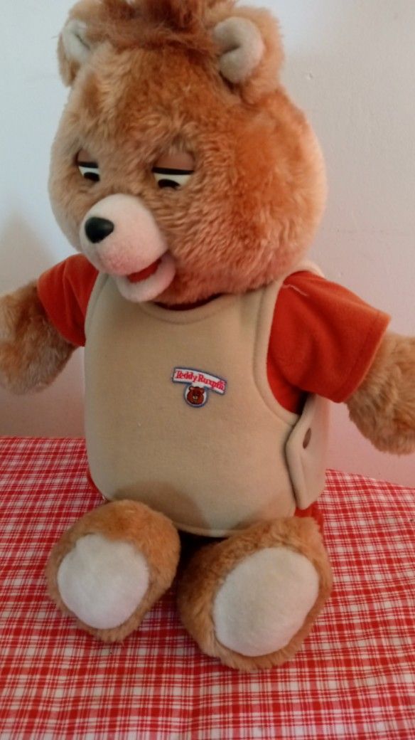 Vintage Teddy Ruxpin from 1985