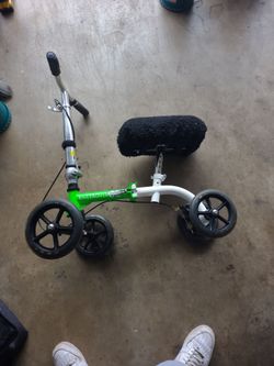 KneeRover Knee Scooter Walker