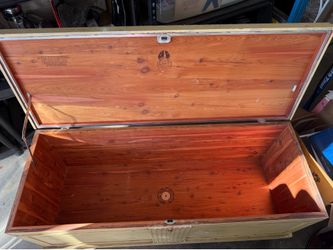 Cedar Hope Chest / Bench