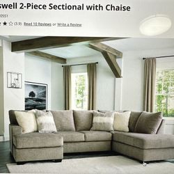 Creswell 2-Piece Sectional With Chaise 