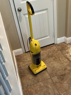 Lightweight Vacuum Cleaner