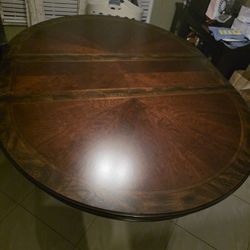 Cherry Brown Dining Table With Leaf Adjustable Center